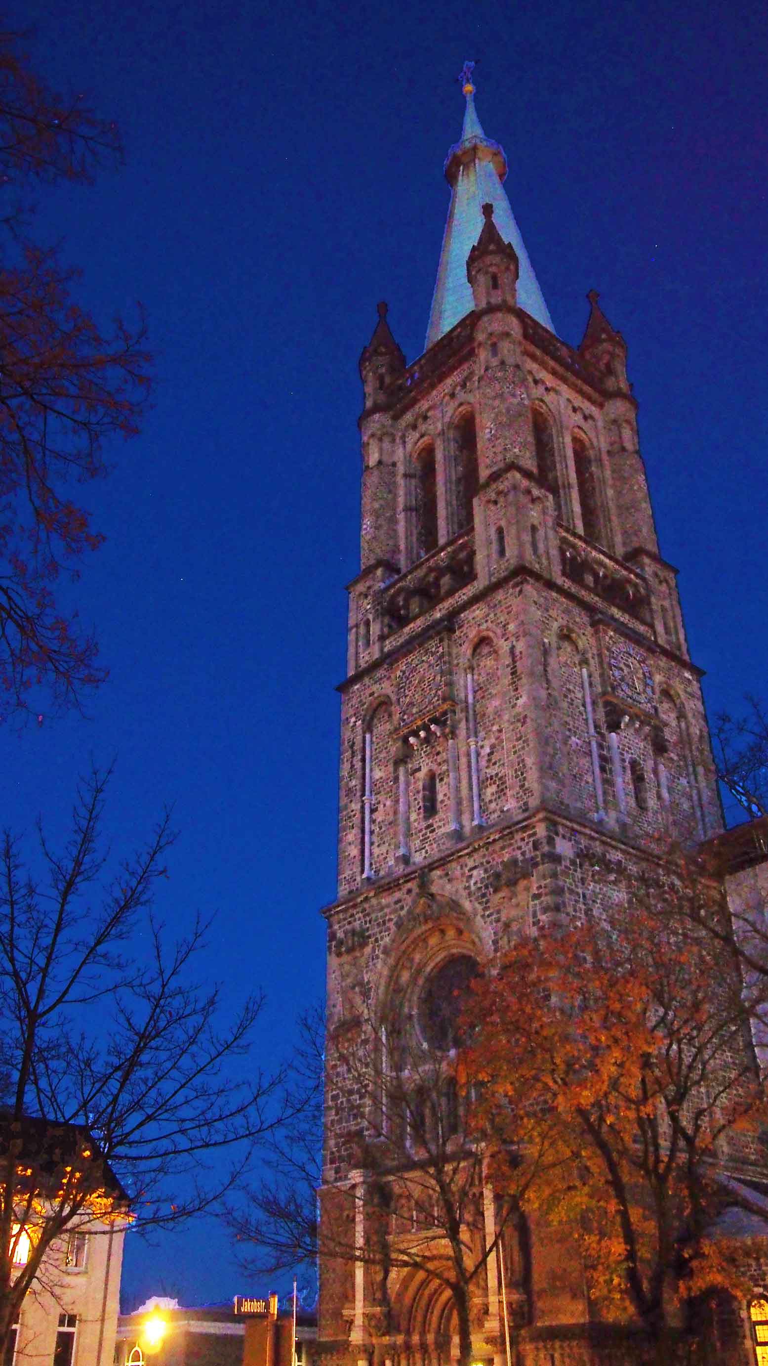 Turm St. Jakob bei Nacht