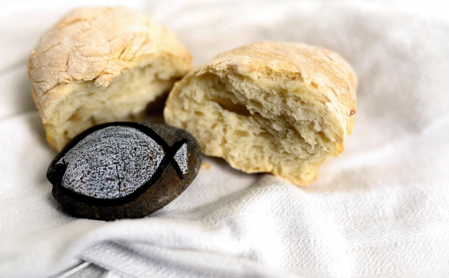 bread-6020847_by_congerdesign_pixabay_pfarrbriefservice